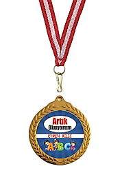 ARTIK OKUYORUM MADALYASI